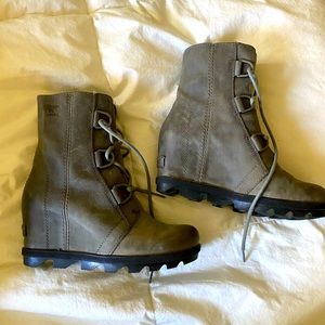 Sorel wedge boots
